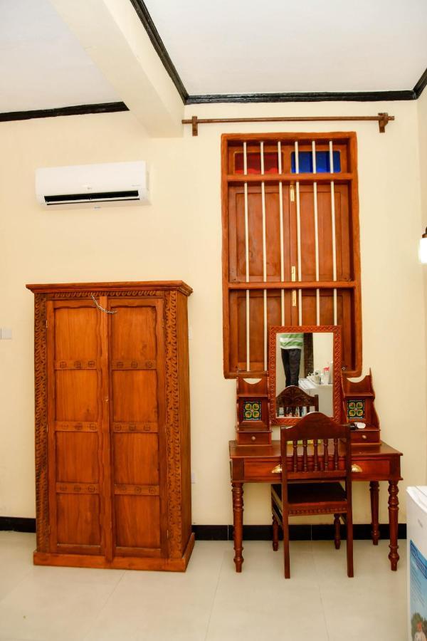 Minara Miwili - Forodhani Park Zanzibar Exterior photo