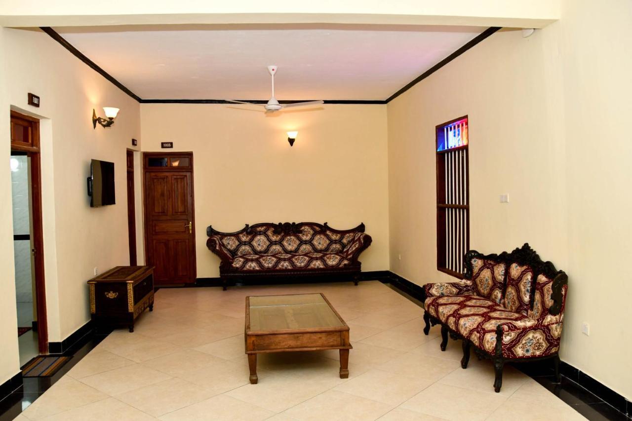 Minara Miwili - Forodhani Park Zanzibar Exterior photo